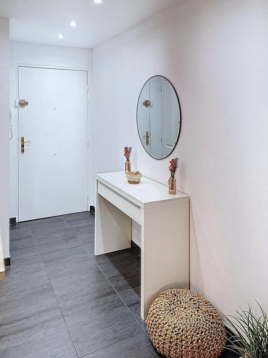 Avec Grande Terrasse Apartamento *