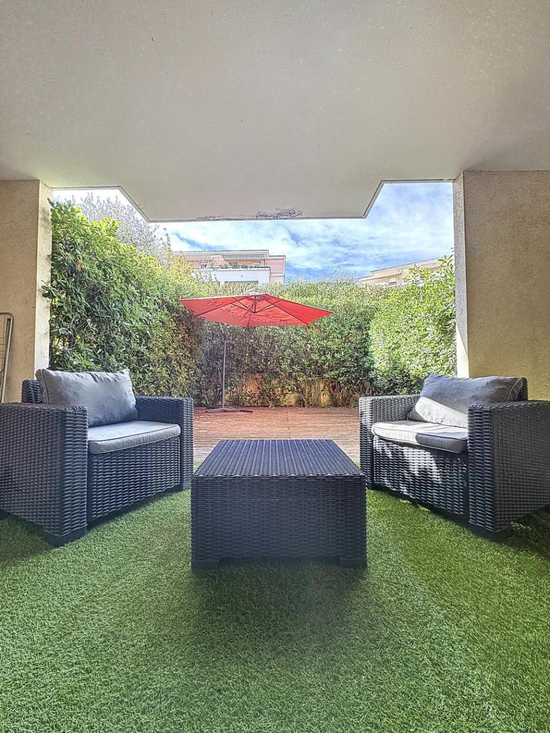 Avec Grande Terrasse *